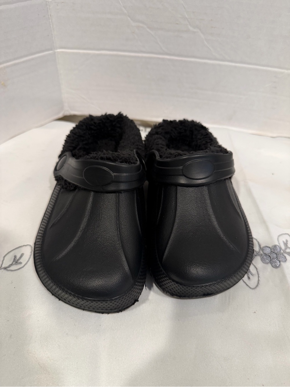 Kids Black Fleece-Lined Slip-On Clogs